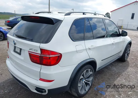 2011 BMW X5 xDrive50I из США, поврежденный, VIN 5UXZV8C52BLL67948